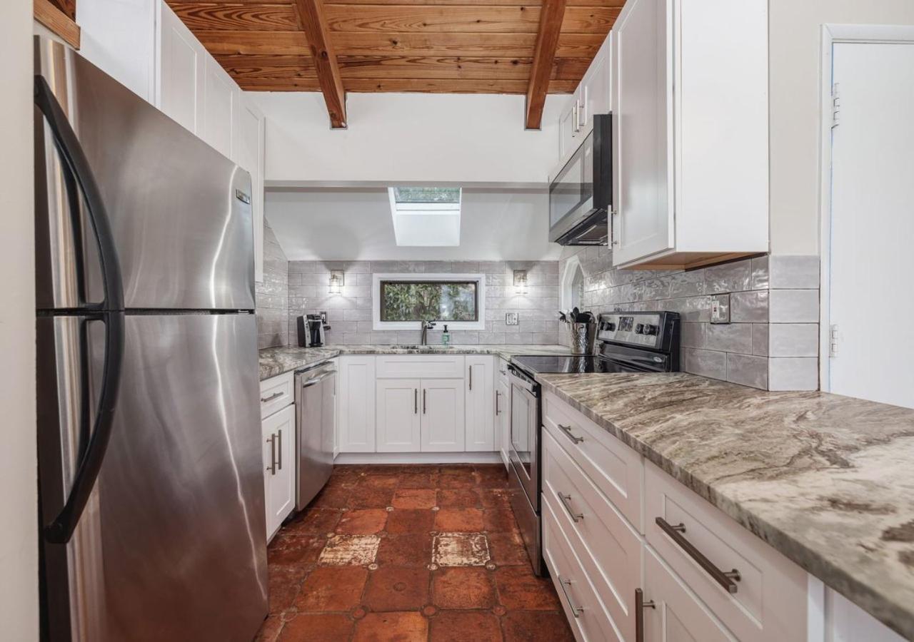 2 Bedroom Newly Renovated Waterfront Home; 10 Min From Mgm & The Gaylord Fort Washington Exterior photo