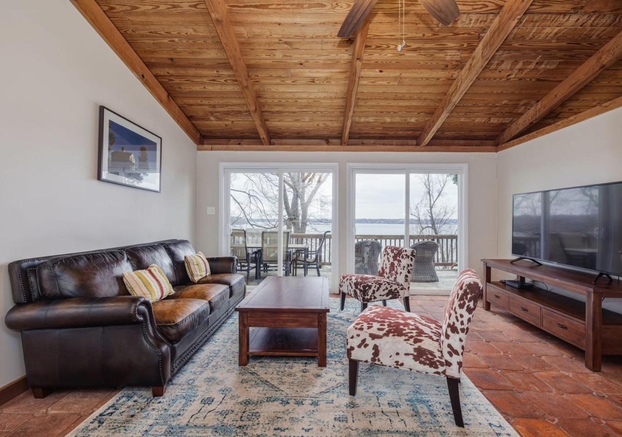 2 Bedroom Newly Renovated Waterfront Home; 10 Min From Mgm & The Gaylord Fort Washington Exterior photo