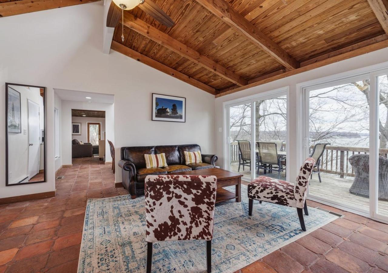 2 Bedroom Newly Renovated Waterfront Home; 10 Min From Mgm & The Gaylord Fort Washington Exterior photo