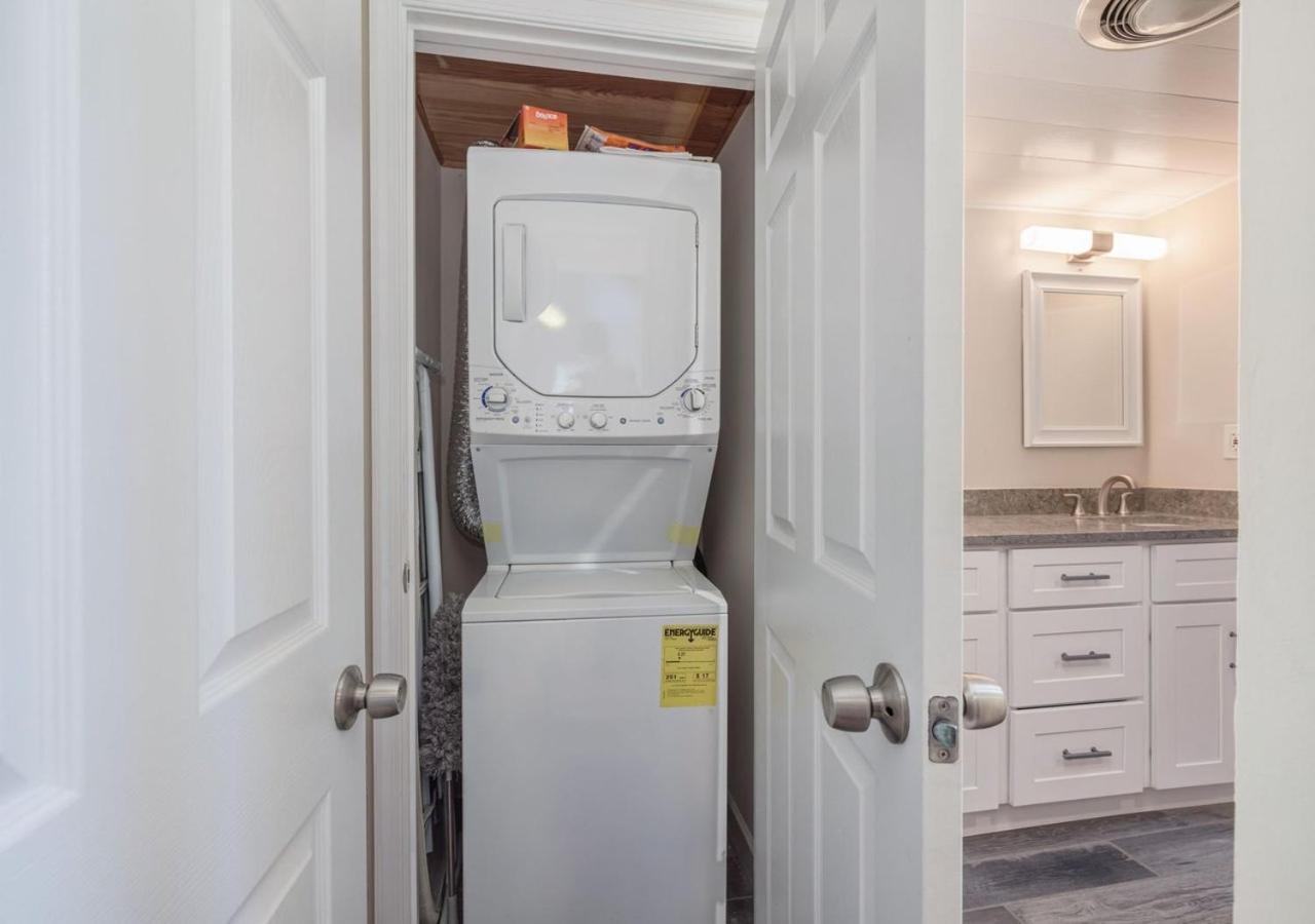 2 Bedroom Newly Renovated Waterfront Home; 10 Min From Mgm & The Gaylord Fort Washington Exterior photo