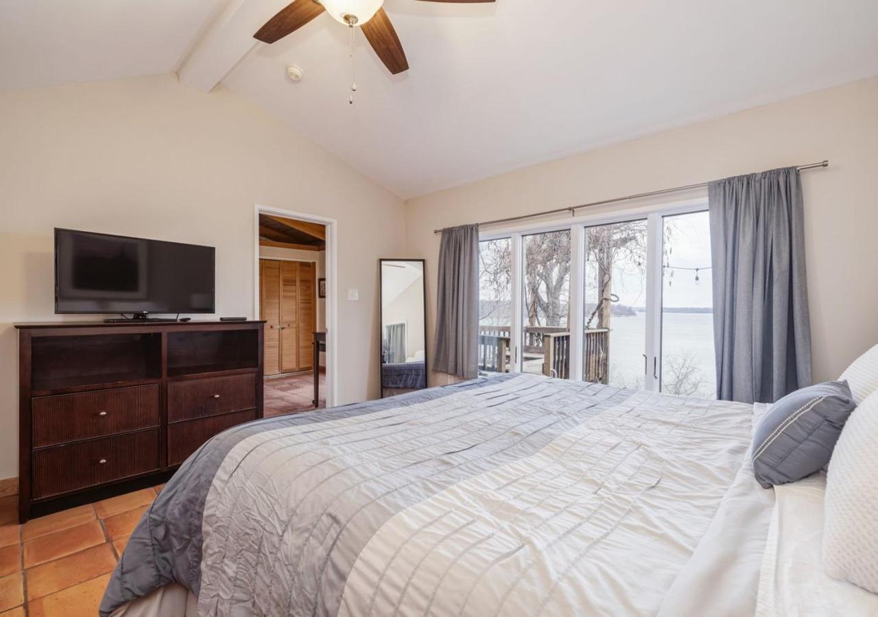 2 Bedroom Newly Renovated Waterfront Home; 10 Min From Mgm & The Gaylord Fort Washington Exterior photo