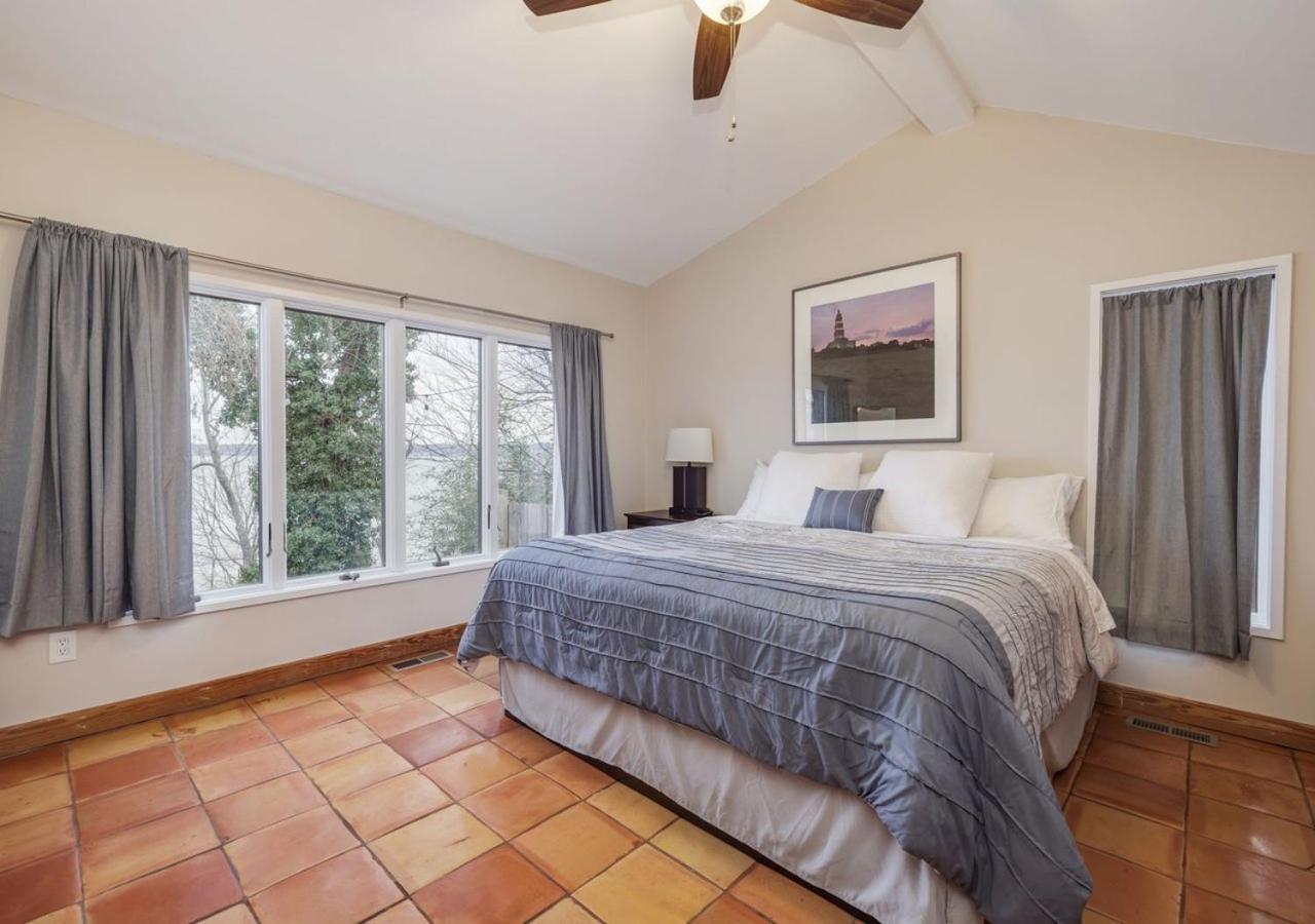 2 Bedroom Newly Renovated Waterfront Home; 10 Min From Mgm & The Gaylord Fort Washington Exterior photo