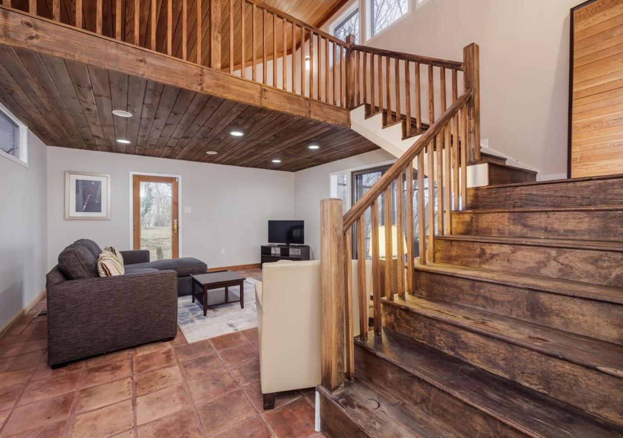 2 Bedroom Newly Renovated Waterfront Home; 10 Min From Mgm & The Gaylord Fort Washington Exterior photo