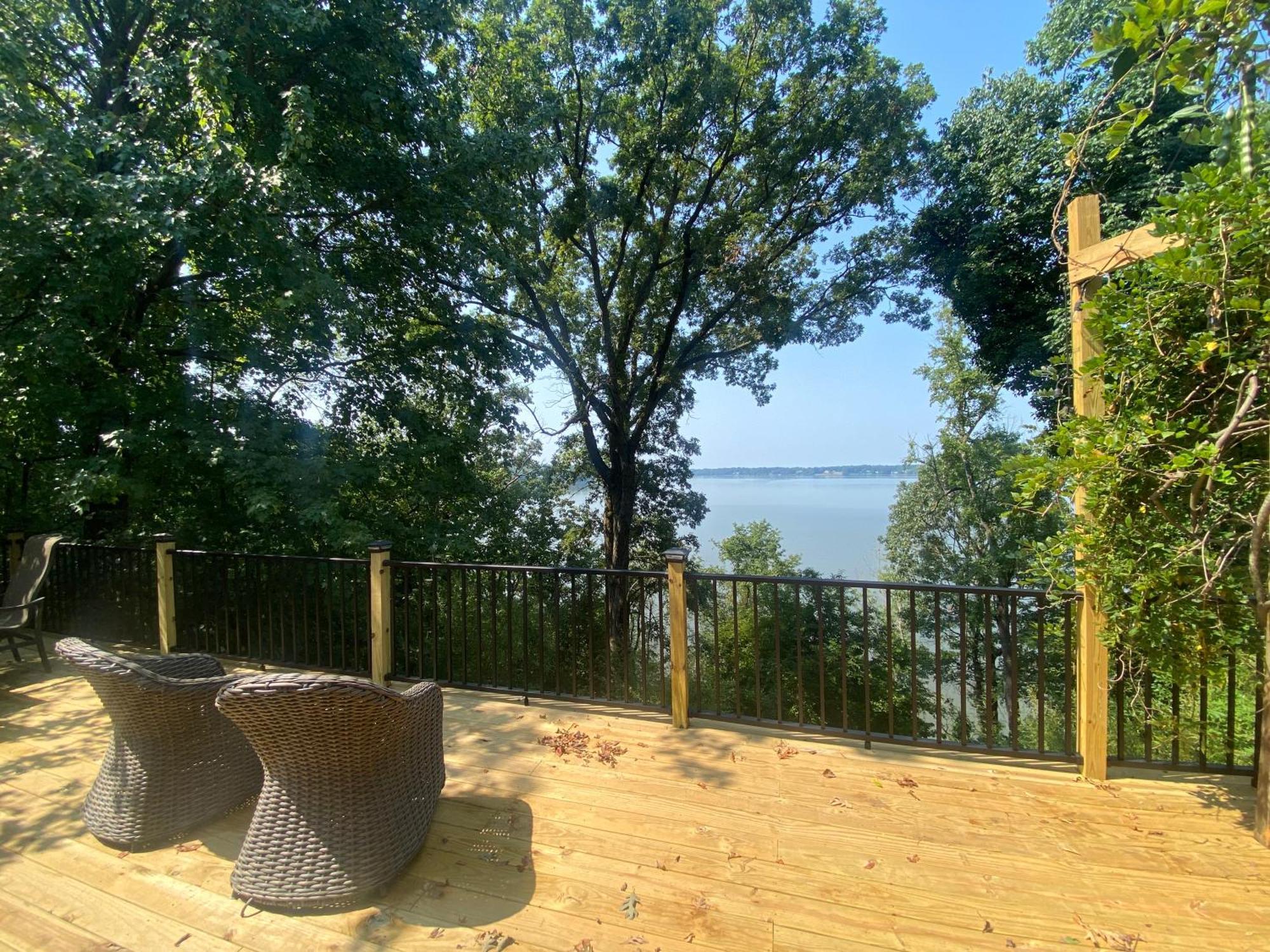 2 Bedroom Newly Renovated Waterfront Home; 10 Min From Mgm & The Gaylord Fort Washington Exterior photo